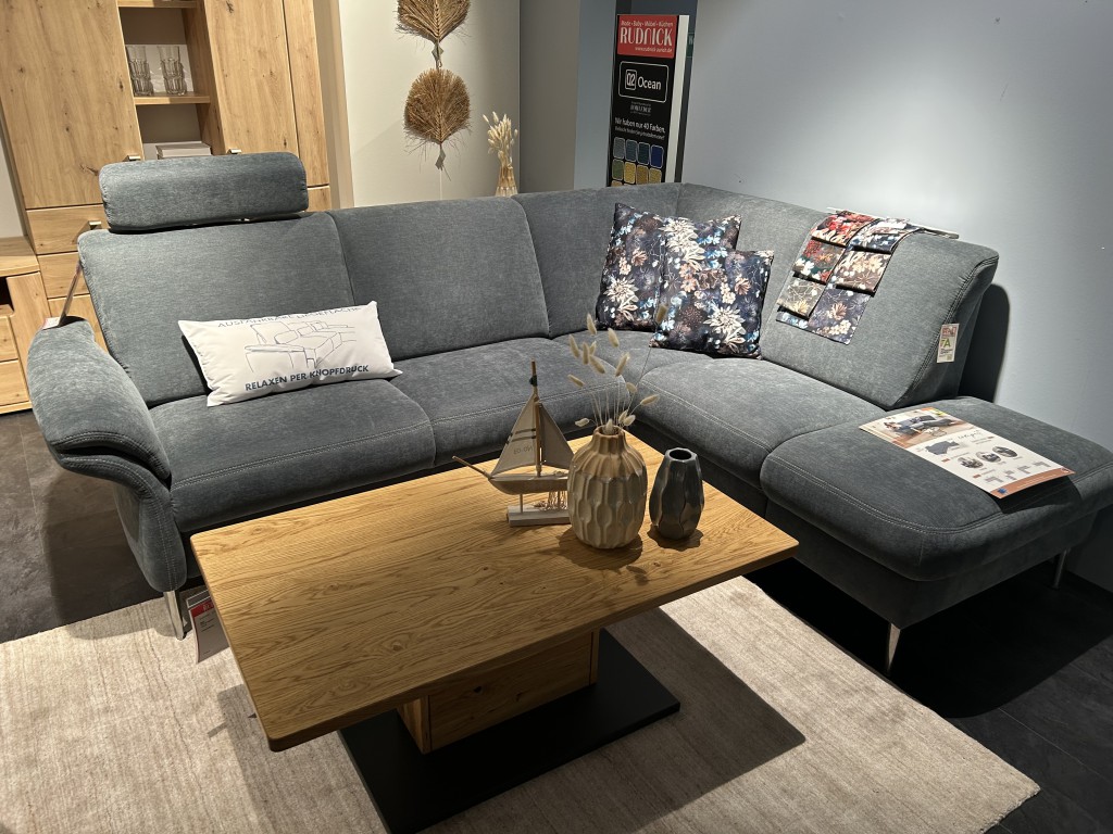 Wohnlandschaft mit Sessel